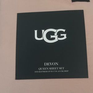UGG queen pink sheet set